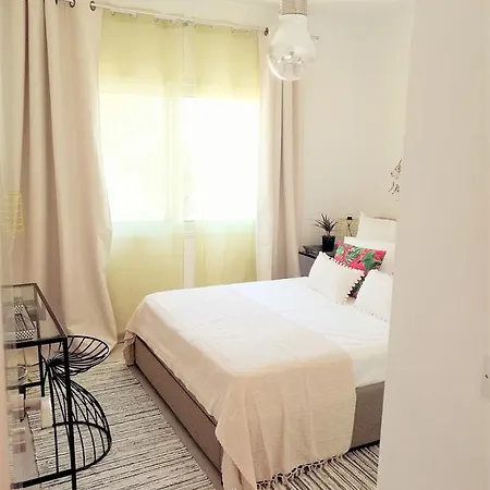 Rose By Dasoudi Beach Apartment *